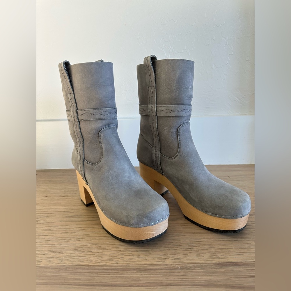SWEDISH HASBEENS SIZE 37